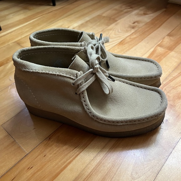 Clarks Wallabees Size US7/37 - Picture 2 of 5